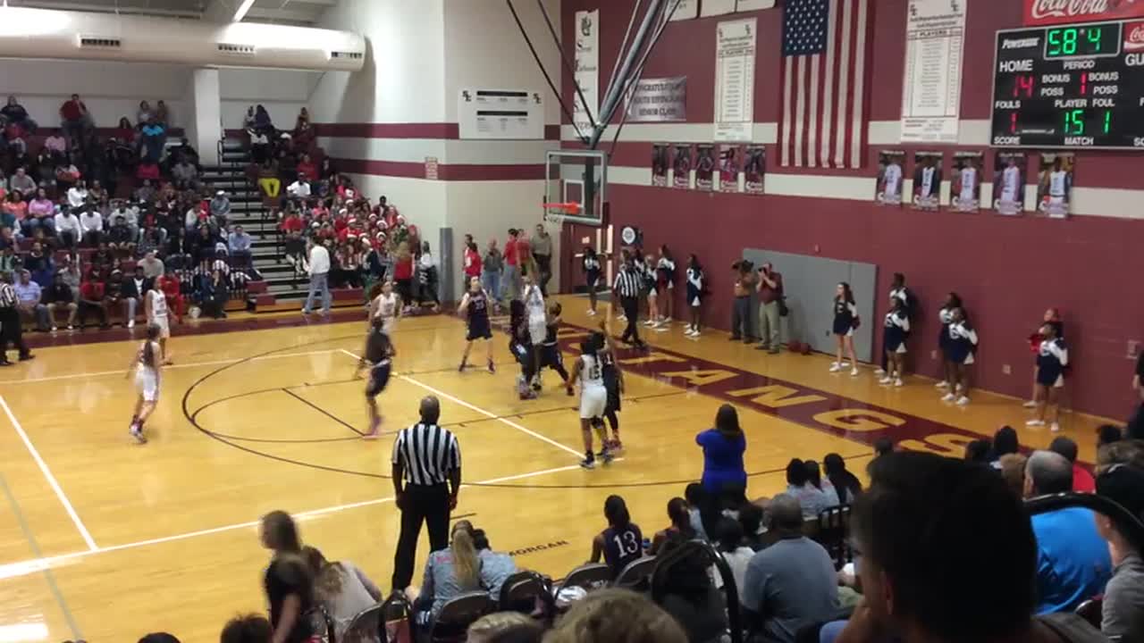 Effingham High School Shandrea (Shae) Leverett highlights Hudl